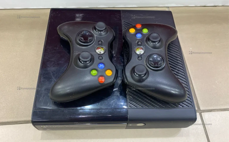 Приставка Xbox 360E