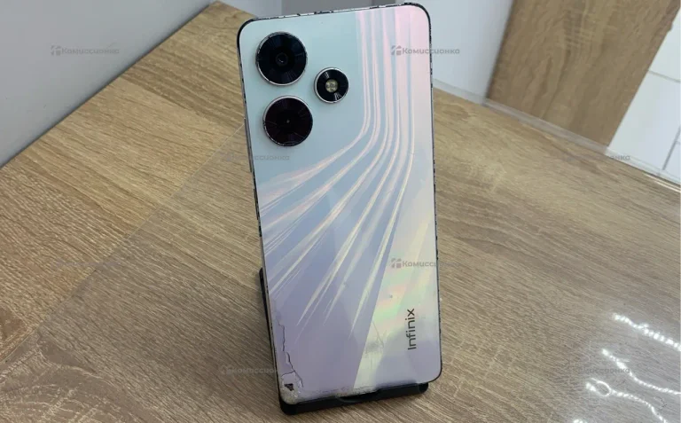 Infinix HOT 30 8/128 ГБ.