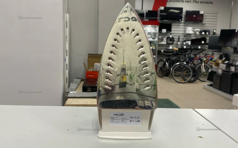 Утюг Polaris PIR1213