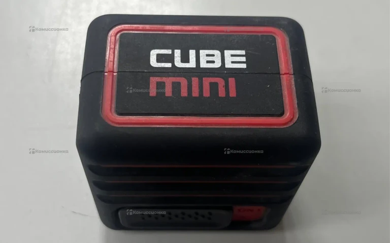 Лазерный уровень Cube mini