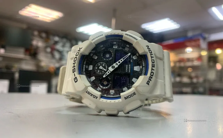 Часы  Casio G-Shock (GA-100B-7ADR)