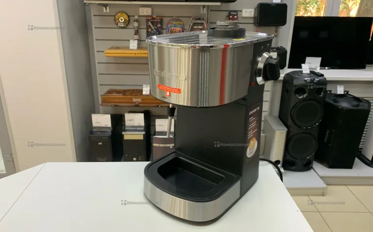 Кофеварка рожковая Polaris PCM 4009