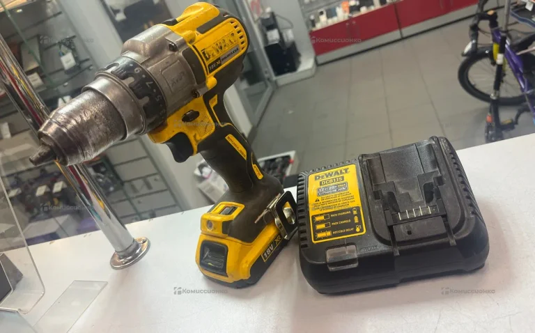 Шуруповерт Dewalt DCD991