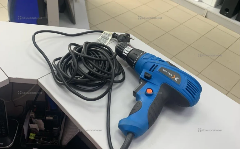 Дрель-шуруповерт сетевая Dexter 300SD2