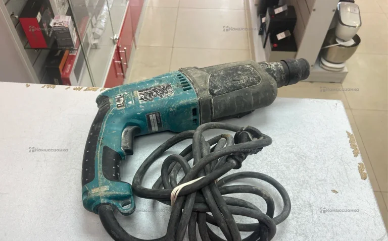 перфаратор makita HR2470