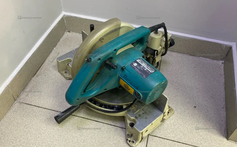 Торцовочная пила Makita LS1040 (LS 1040)