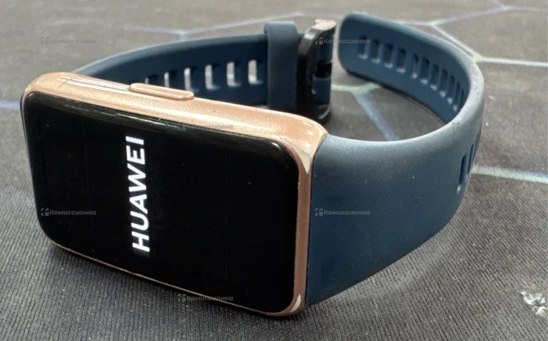 Часы Huawei band 6