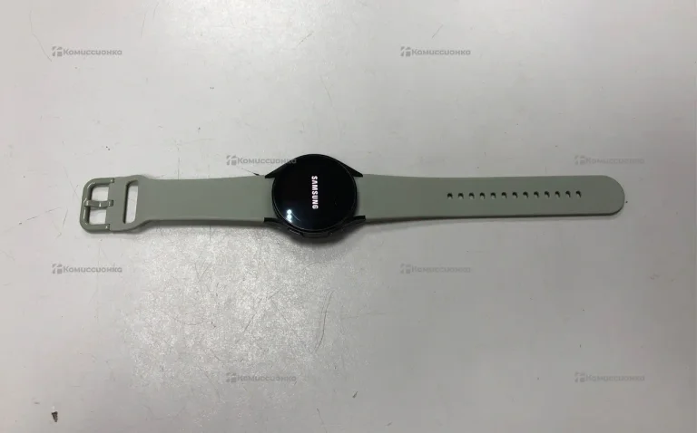 Часы Samsung Galaxy Watch 4