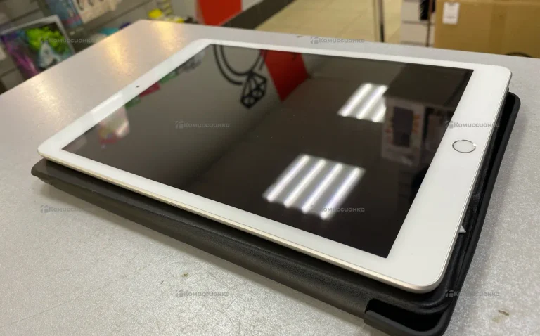 Планшет Apple iPad 7 32Gb 2019