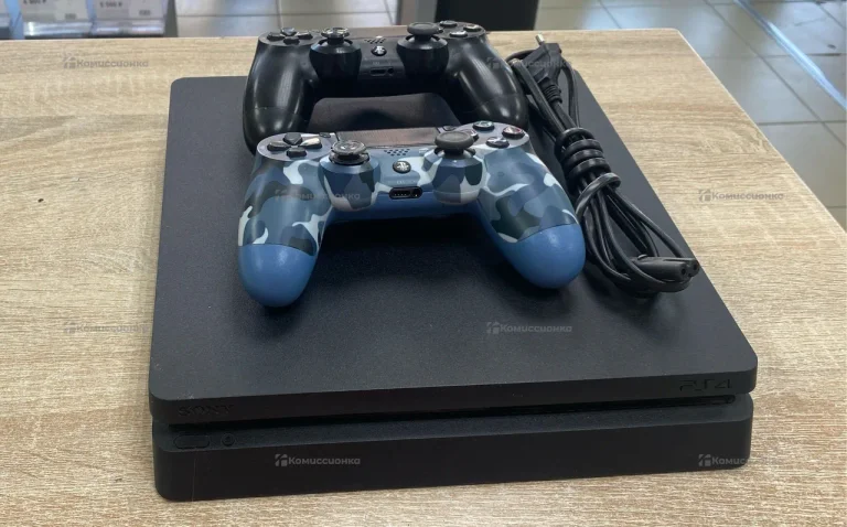 Приставка PS4. диск ps4