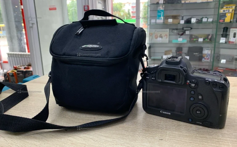 Фотоаппарат  Camon EOS 6D