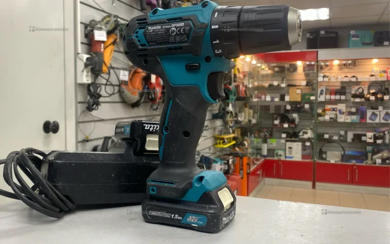 Шуруповерт Makita DF333D
