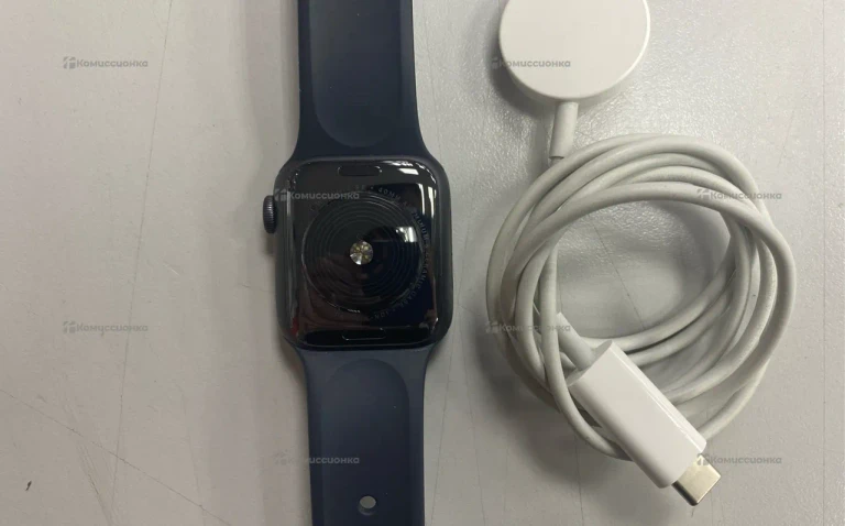 Часы  Apple Watch SE 40mm