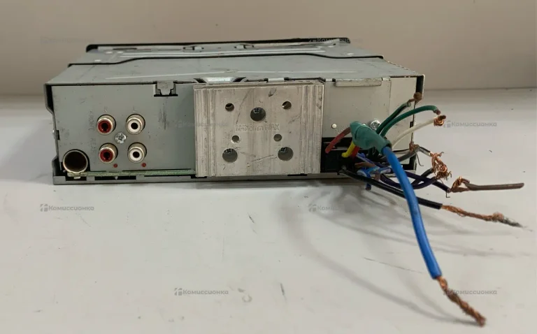 Автомагнитола Kenwood KDC-153R