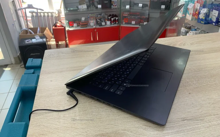 Ноутбук  Lenovo 81DK