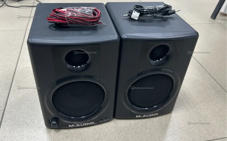 Мониторы M-AUDIO AV 40