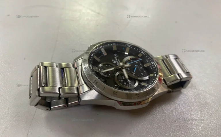 Часы  EDIFICE Casio EFR-571 DW
