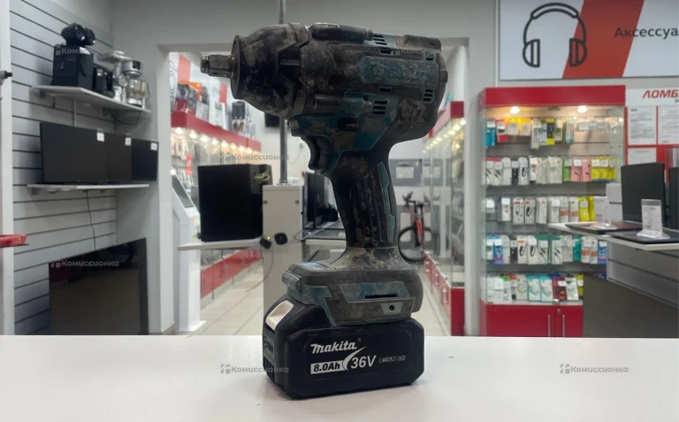 Гайковерт аккумуляторный Makita DTW700