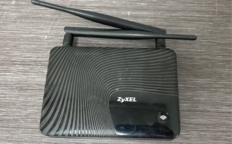 Роутер Zyxel