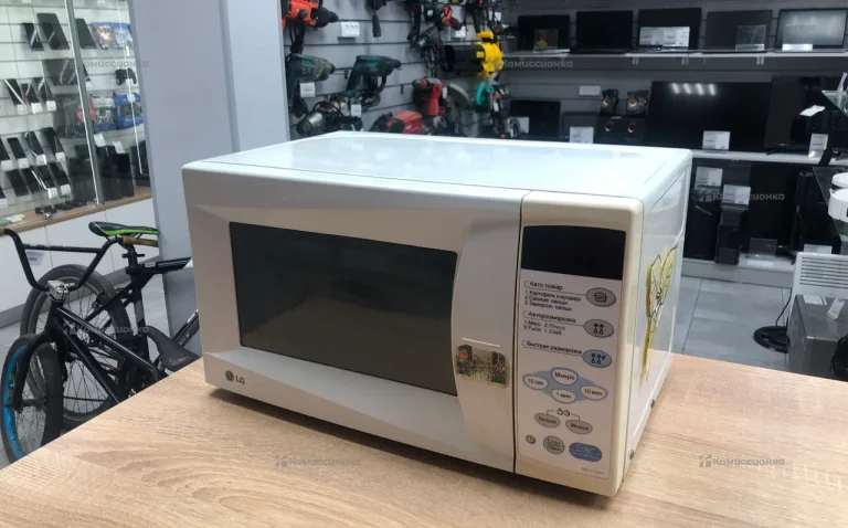 Микроволновая печь  LG MS-1744W