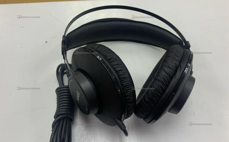 Наушник AKG K52