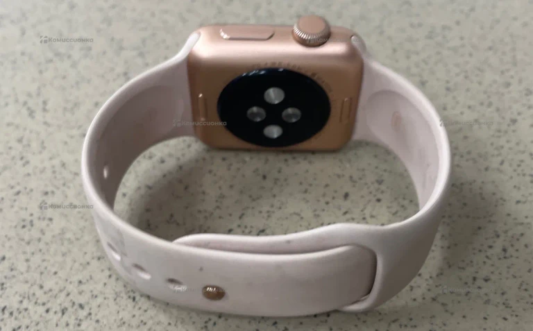 Часы Apple Watch 3