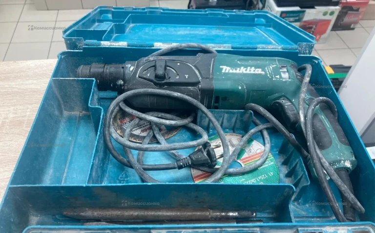 Перфоратор makita HR2470F