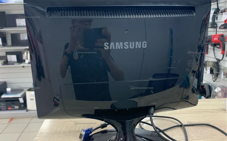 Монитор Samsung SyncMaster T190N