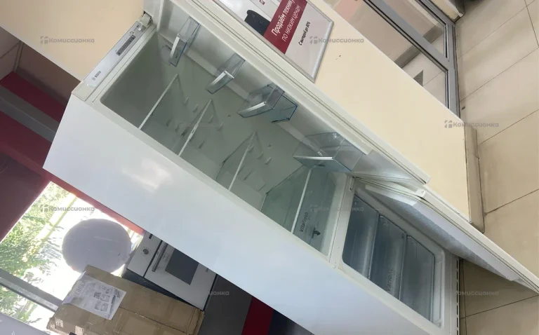 Холодильник Bosch KGV39XW2AR
