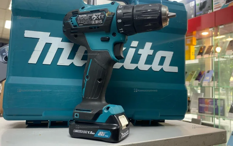 Дрель-Шуруповерт Makita DF333D