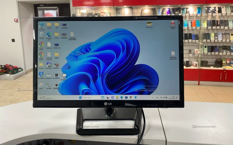 Телевизор LG M2452D