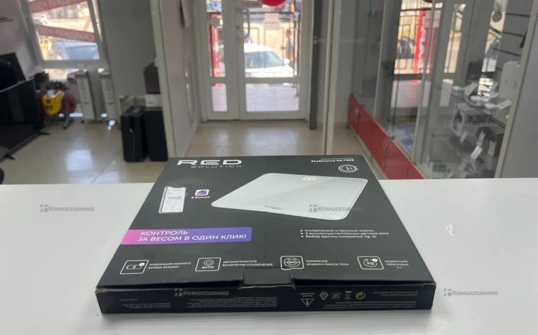 Весы  Red solution RS-762S