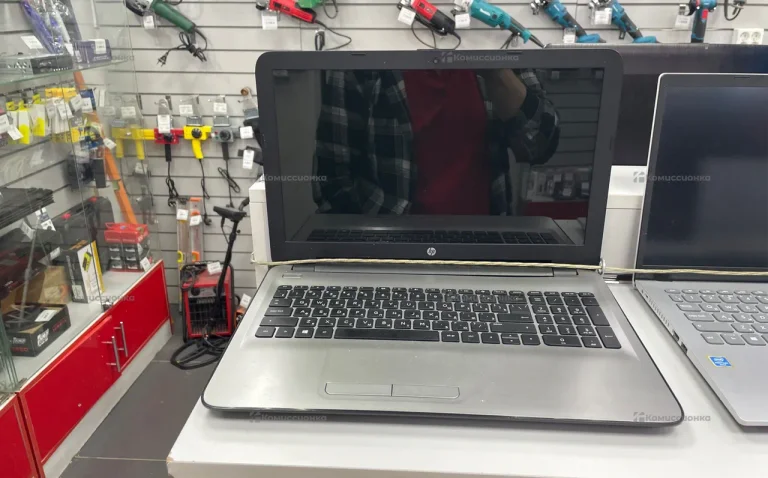 Ноутбук  HP 15-ba588ur