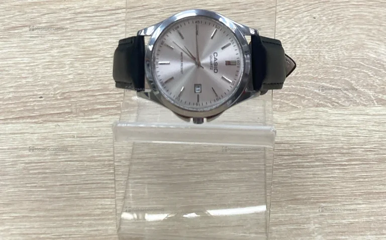 Часы  Casio 1332