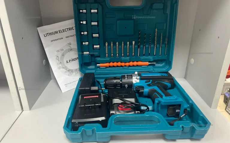 Шуруповерт Makita с набором (Китай)