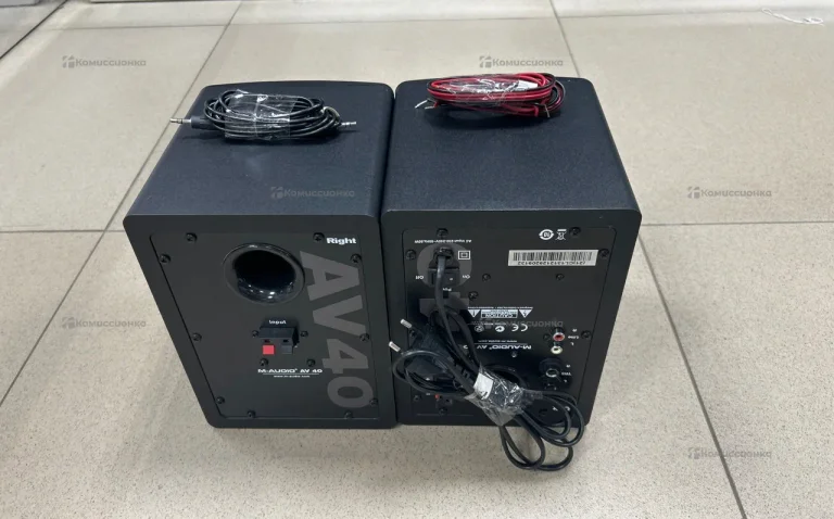 Мониторы M-AUDIO AV 40