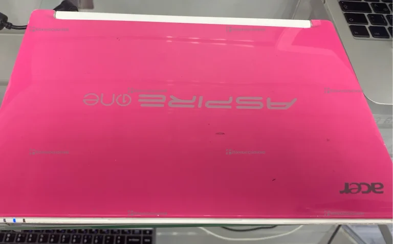 Ноутбук   Aser aspire e1