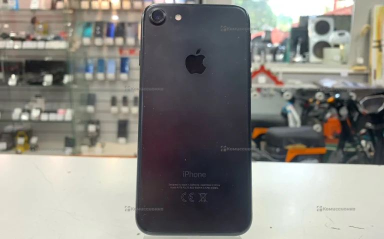 Apple IPhone 7 32 ГБ