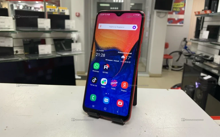 Samsung Galaxy A10 3/32 ГБ