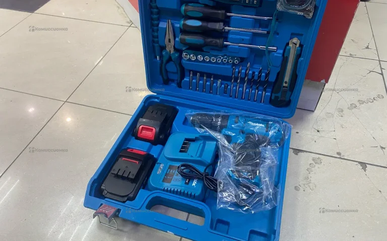 шуруповерт Makita 26v с набором