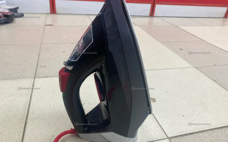 Утюг  Ravenda Rav-3570