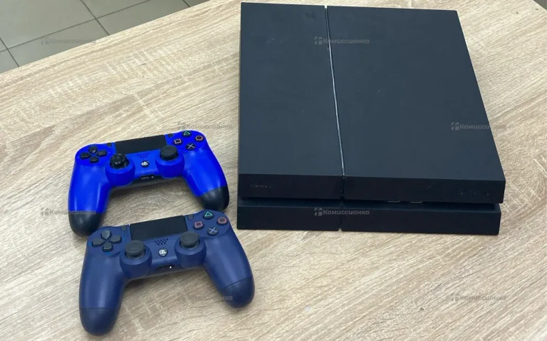 Приставка  PS4 fat 500