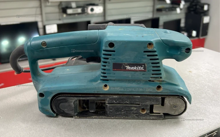 Шлифмашинка Makita 9910