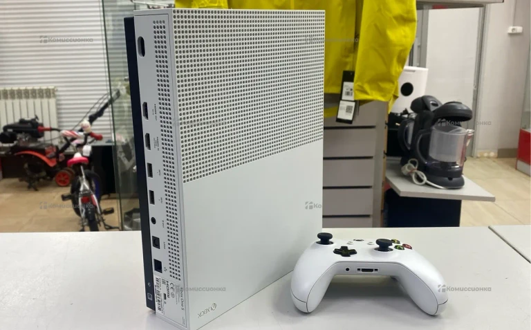 Приставка Xbox One S 1Tb
