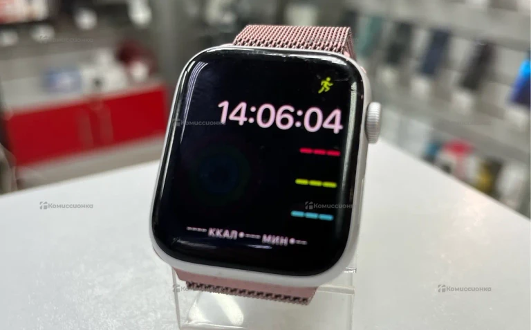 Часы  Apple Watch SE 44mm