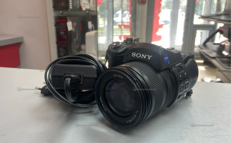Фотоаппарат  Sony DSC-F828