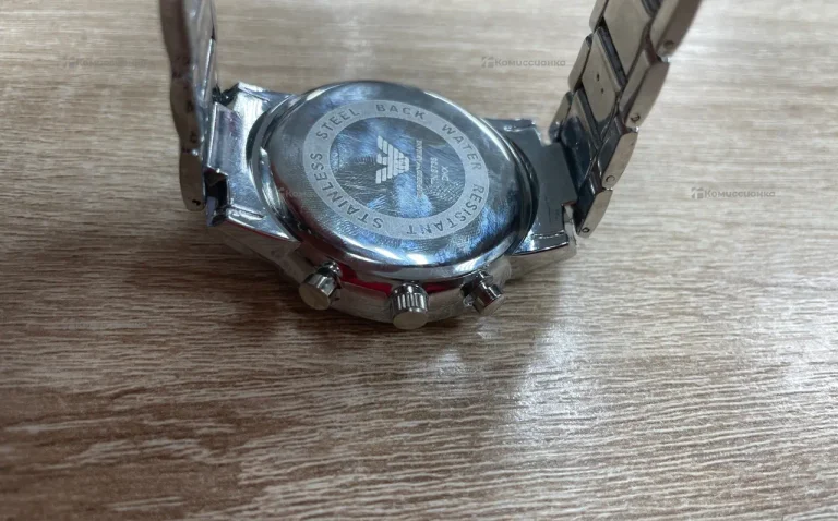 Часы  emporio Armani