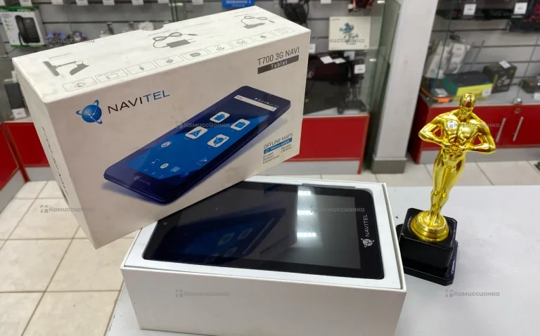 Навигатор navitel t700