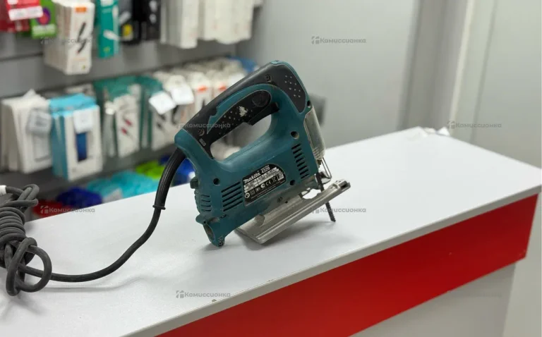 Электролобзик makita 4329