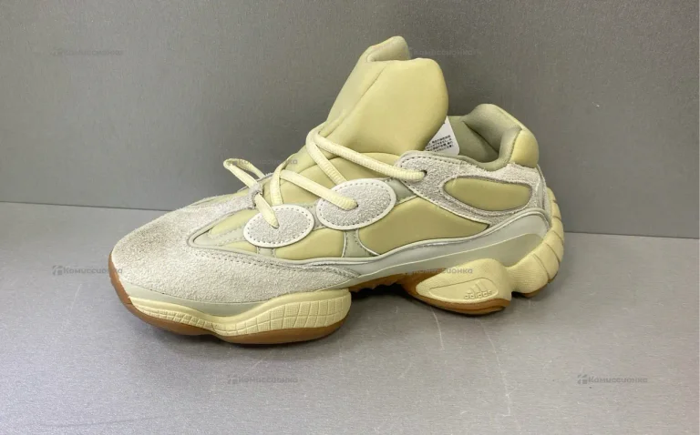 Кроссовки Adidas Yeezy 500 40р